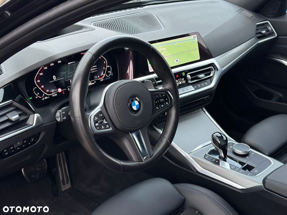 BMW Seria 3 330e iPerformance M Sport - 28