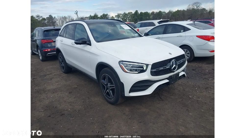 Mercedes-Benz GLC 300 4Matic 9G-TRONIC AMG Line - 1