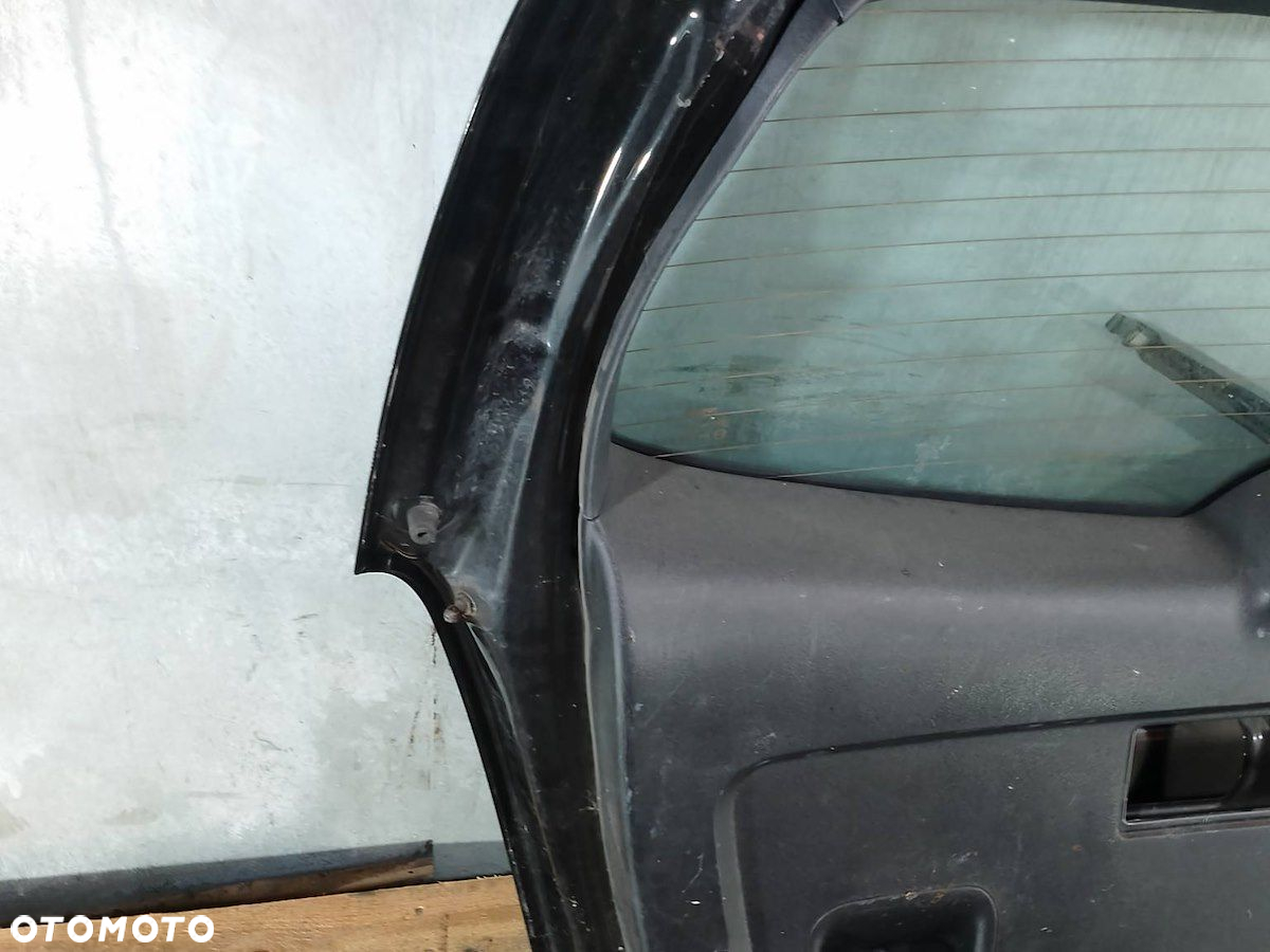 KLAPA BAGAŻNIKA TOYOTA COROLLA VERSO II - 5