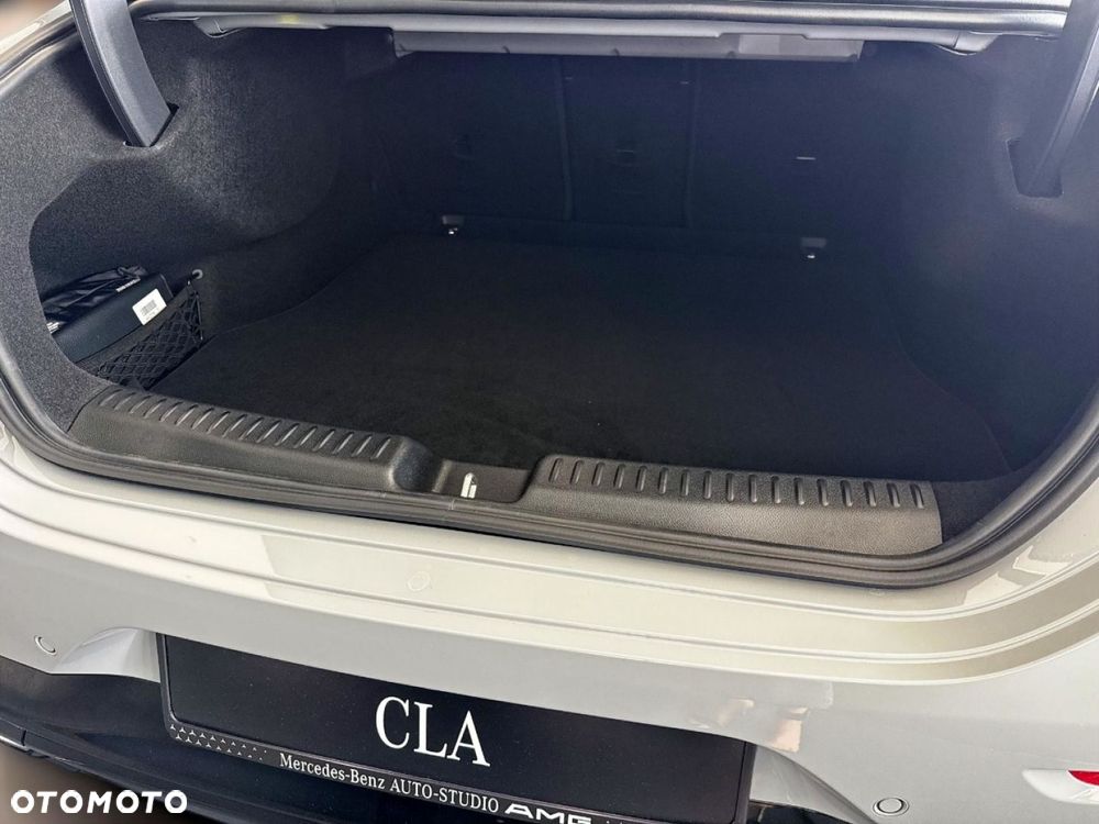 Mercedes-Benz CLA - 13