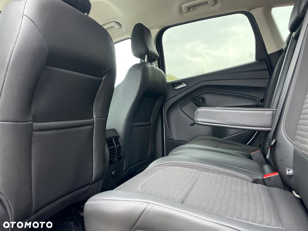 Ford Kuga - 11