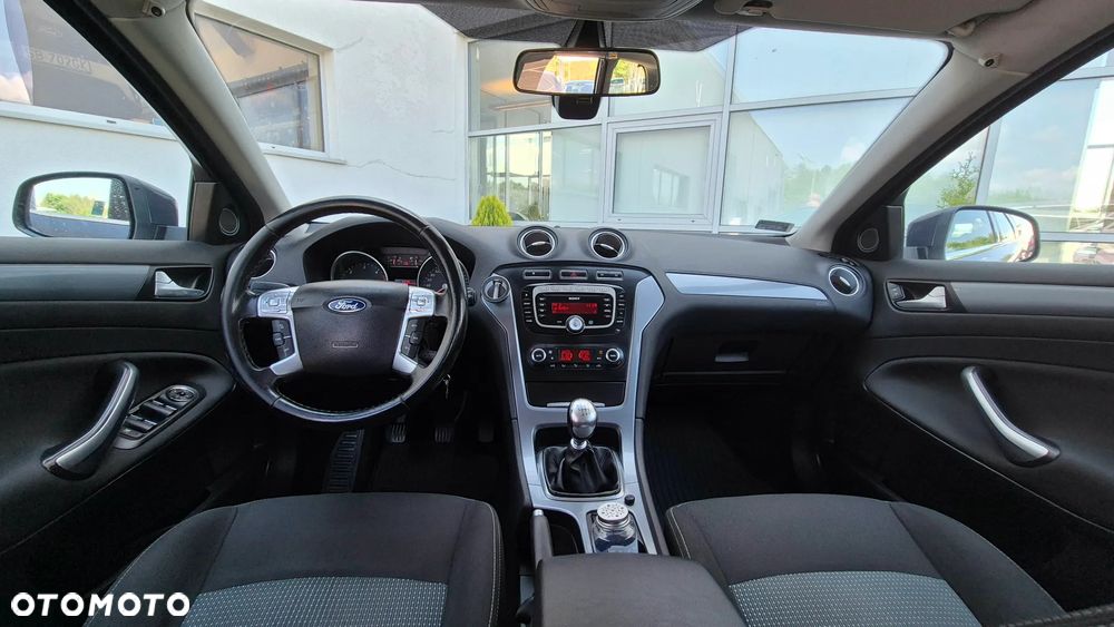 Ford Mondeo 2.0 TDCi Titanium - 21