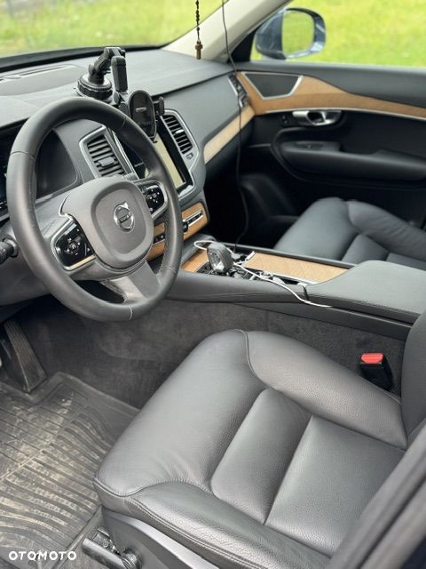 Volvo XC 90 - 21