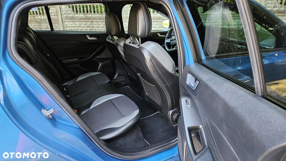 Ford Focus 2.0 EcoBlue S&S ST - 36