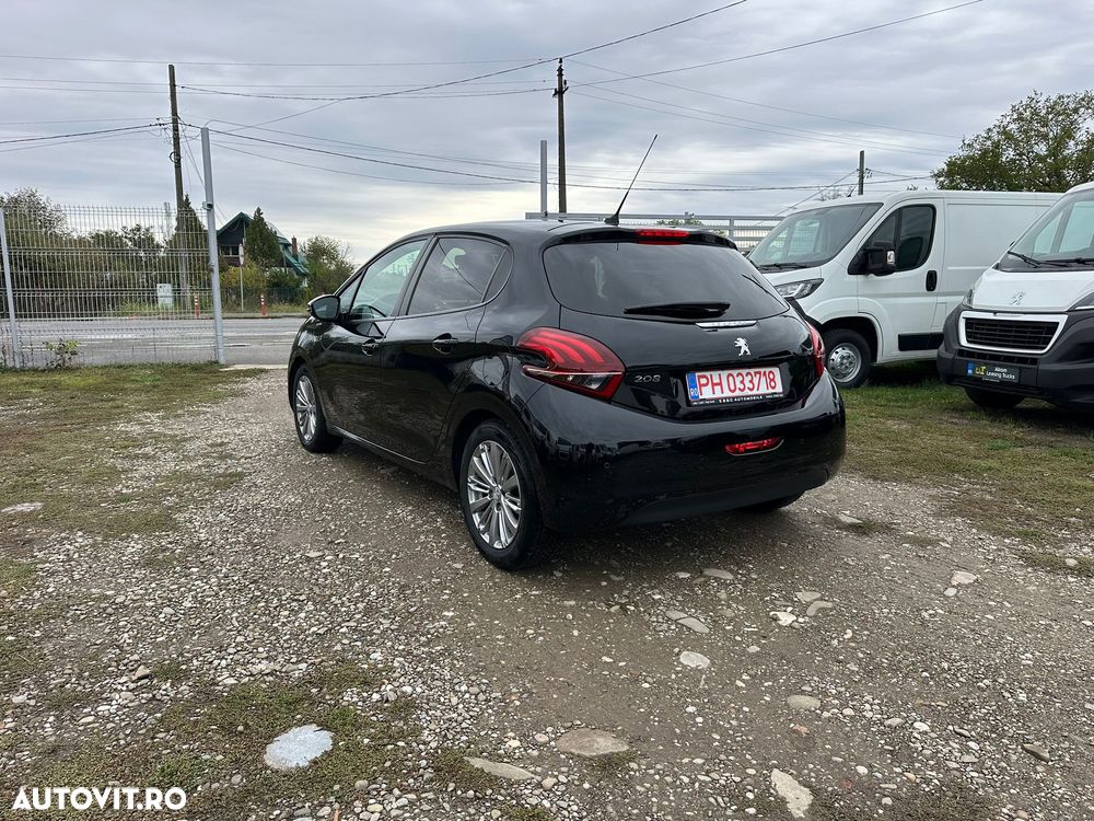 Peugeot 208 82 PureTech Style - 13
