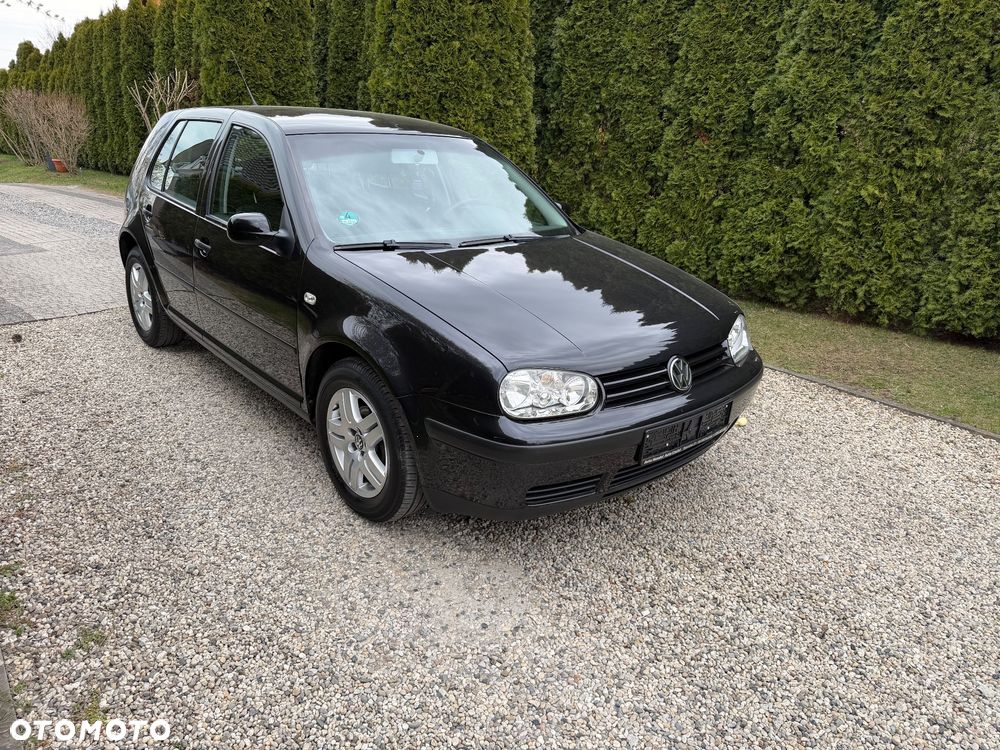 Volkswagen Golf - 2