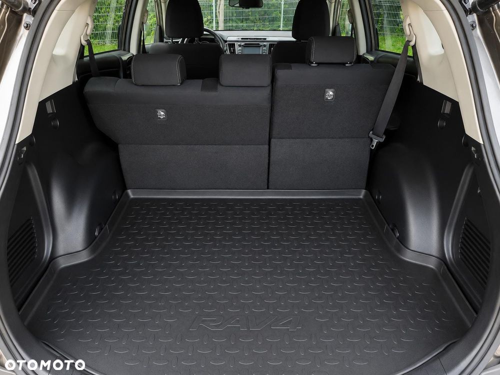 Toyota RAV4 2.0 D-4D Premium 4x2 - 15