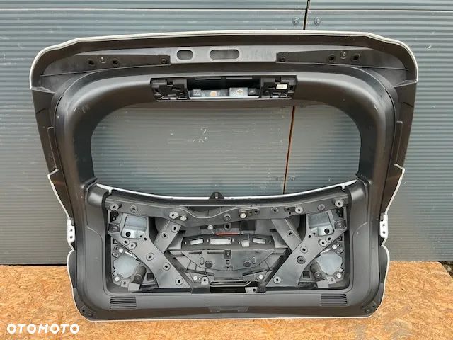 TOYOTA COROLLA E21 KOMBI klapa bagażnika - 6