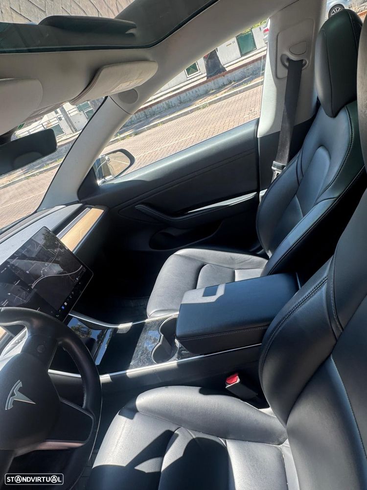 Tesla Model 3 - 6