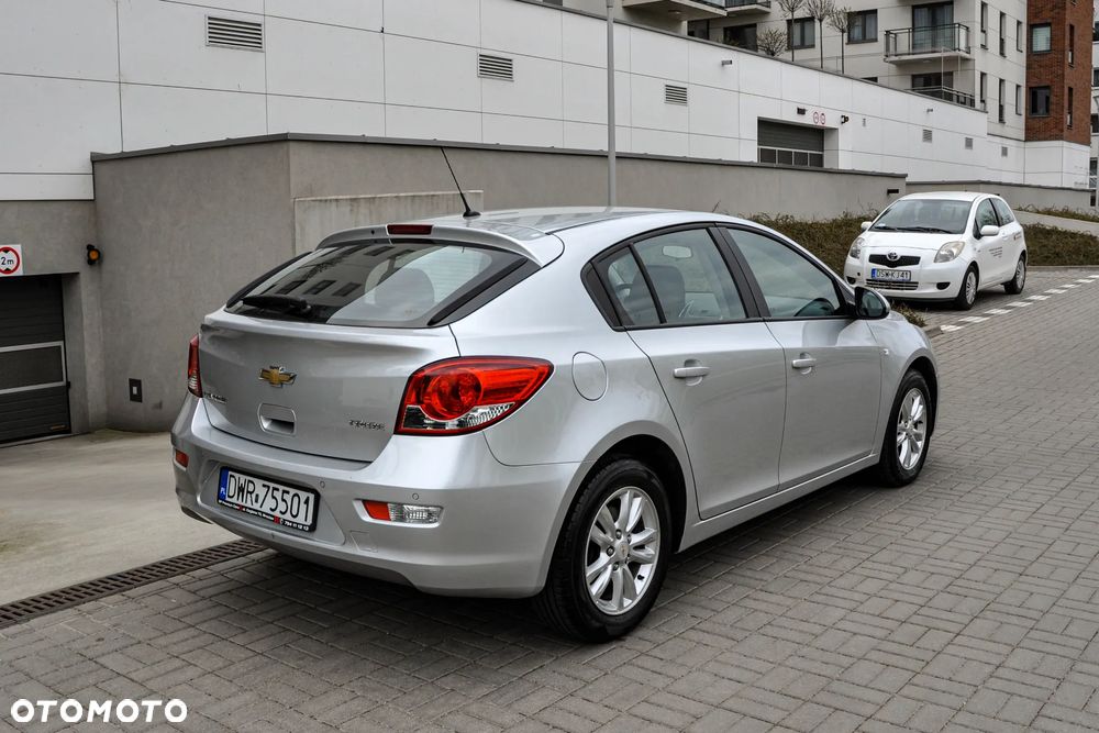Chevrolet Cruze - 4