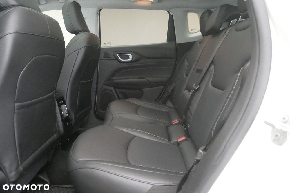 Jeep Compass - 15