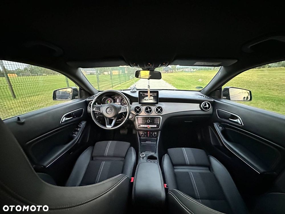 Mercedes-Benz CLA 180 7G-DCT Edition 1 - 13