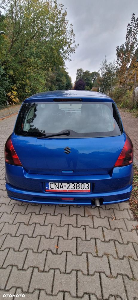 Suzuki Swift 2009 photo 3