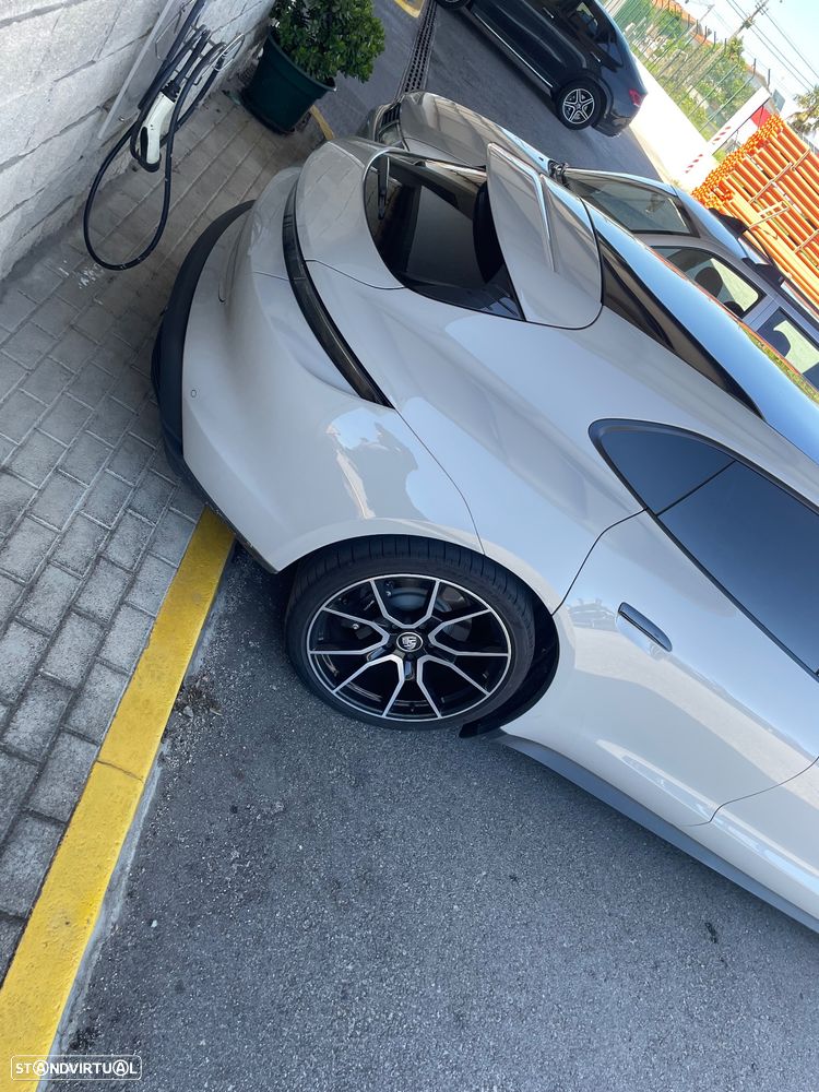 Porsche Taycan Sport Turismo Standard - 3