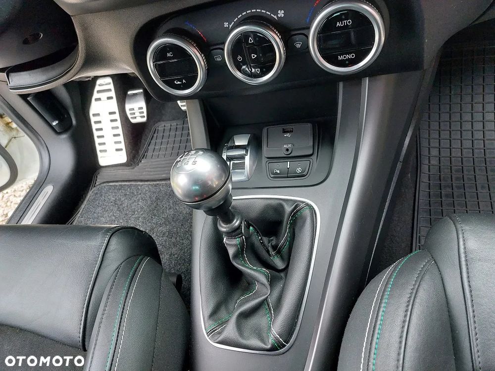 Alfa Romeo Giulietta 1.4 TB Distinctive - 16