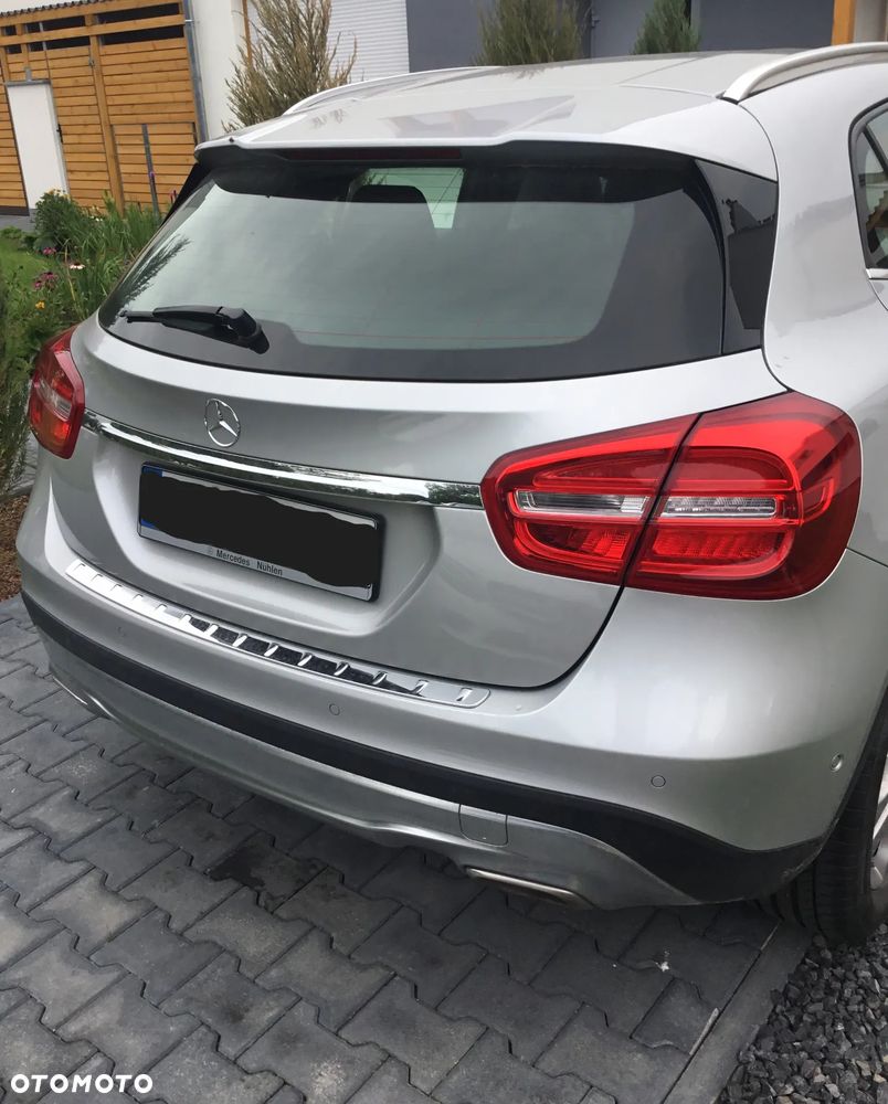 Mercedes-Benz GLA 180 7G-DCT UrbanStyle Edition - 8