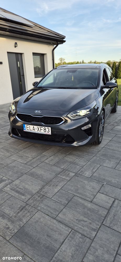 Kia Ceed - 1