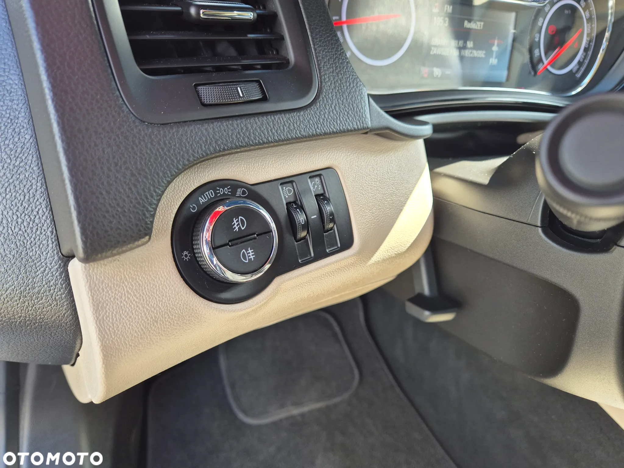 Opel Insignia 1.4 T Executive S&S - 21