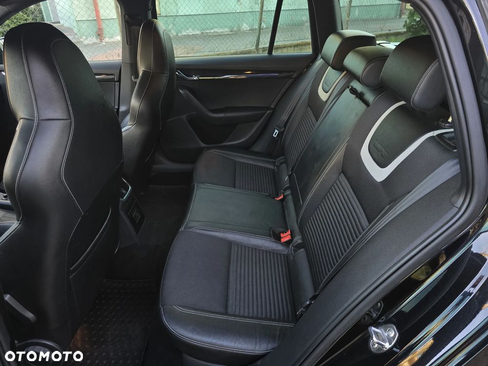 Skoda Octavia 2.0 TDI DSG RS - 15