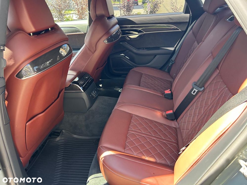 Audi A8 - 6