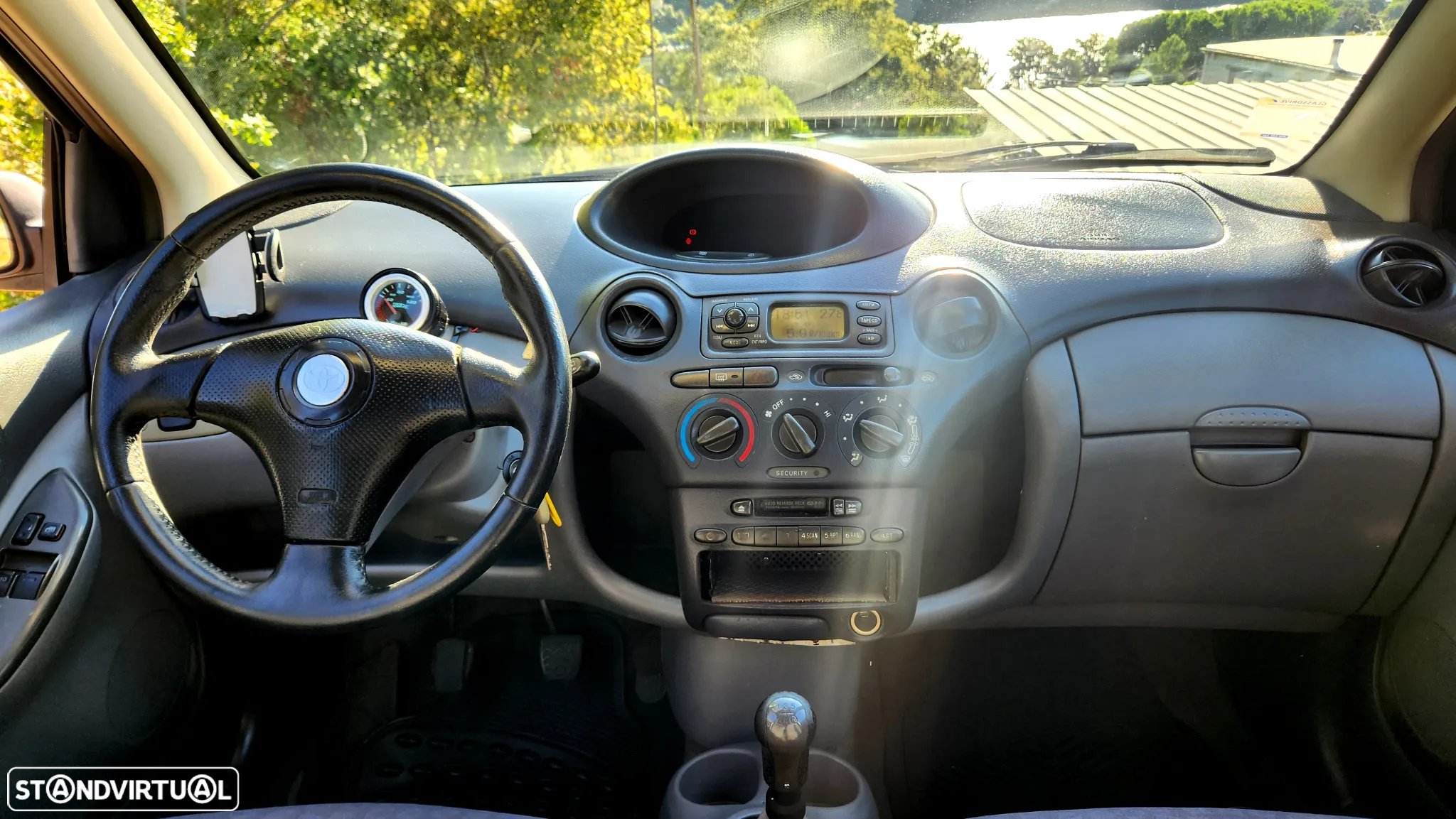 Toyota Yaris 1.0 Luna ABS - 7