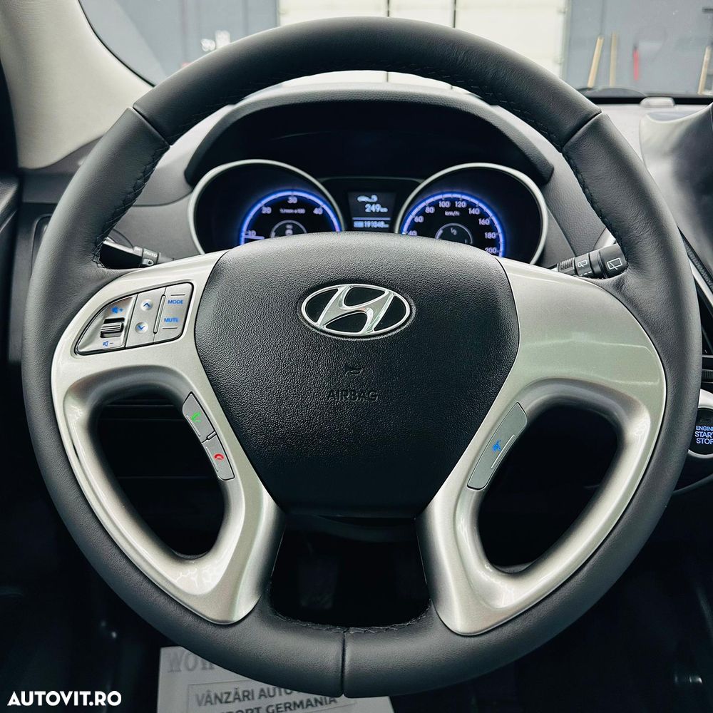 Hyundai ix35 1.7 CRDI 2WD blue Finale Gold - 30