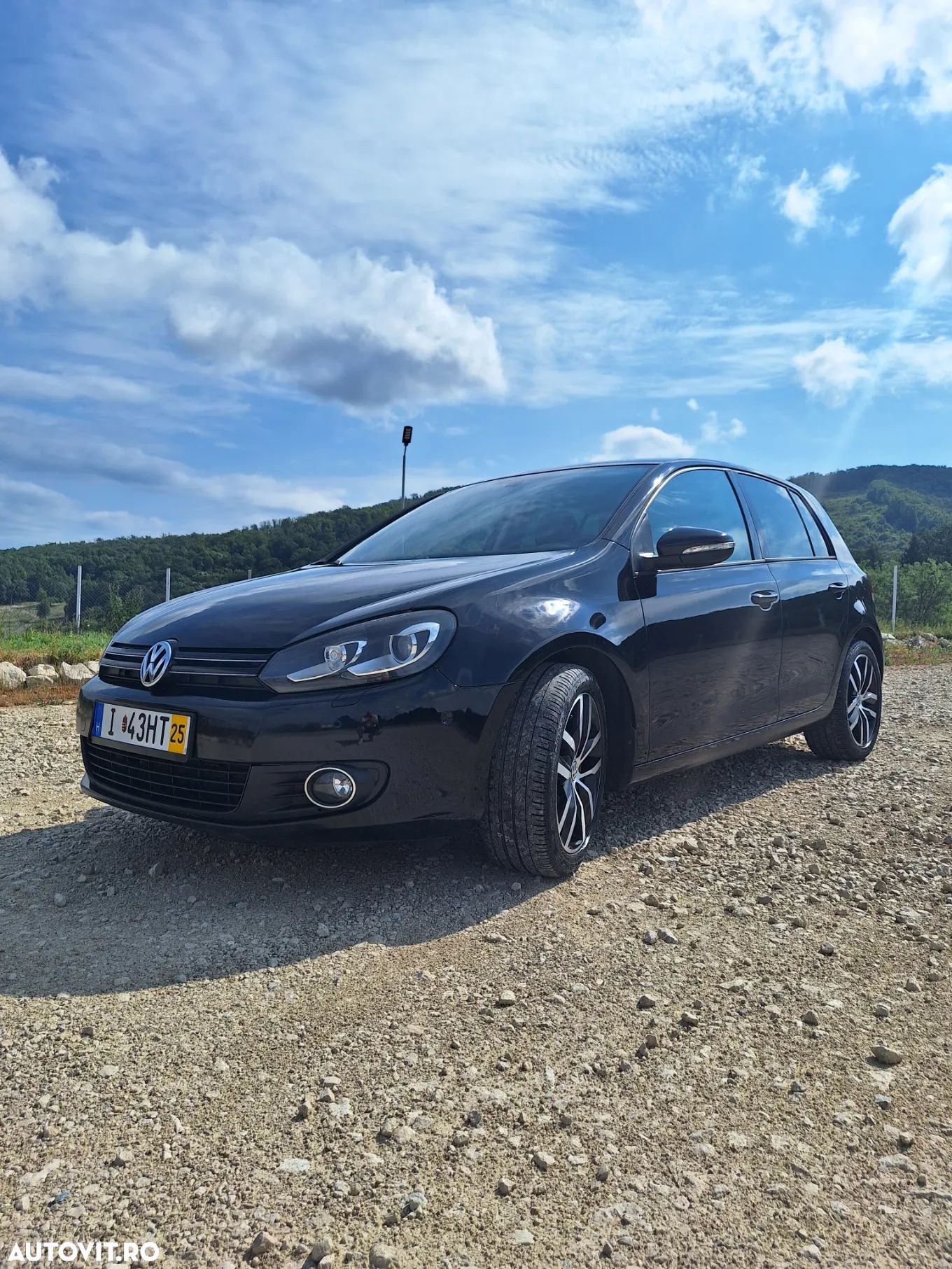 Volkswagen Golf 2.0 TDI Comfortline DSG - 1