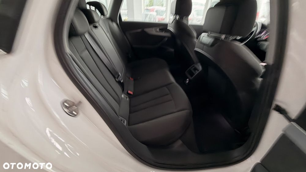 Audi A4 Avant - 16