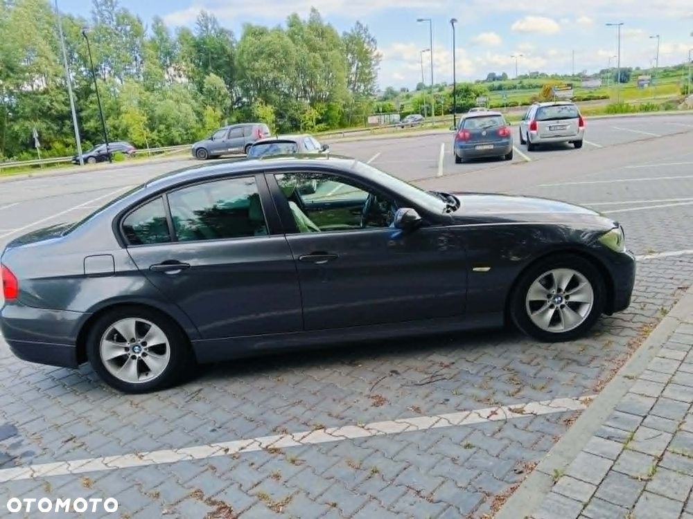 BMW Seria 3 320i - 2
