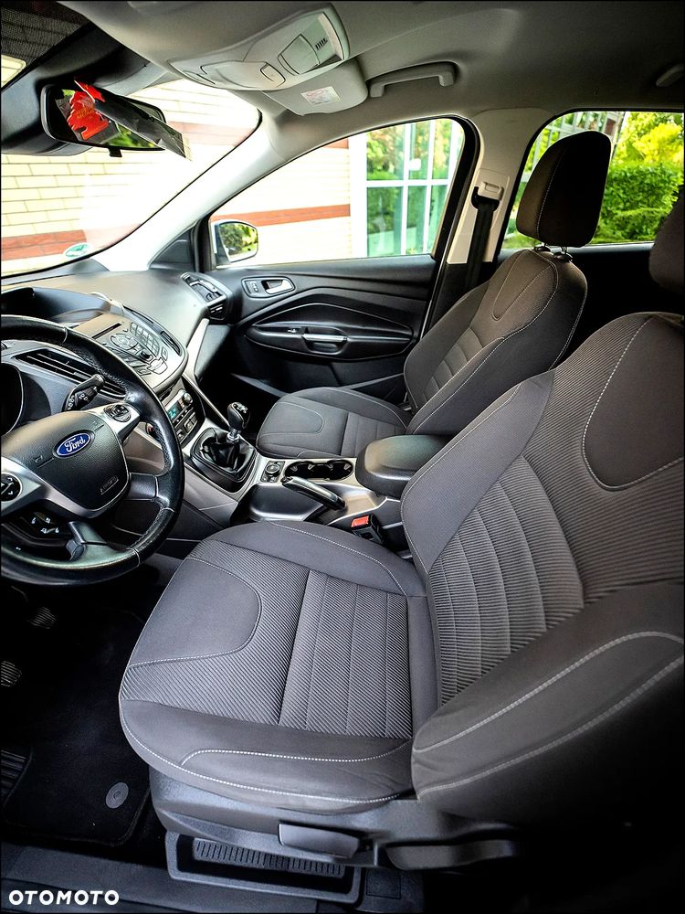 Ford Kuga - 31