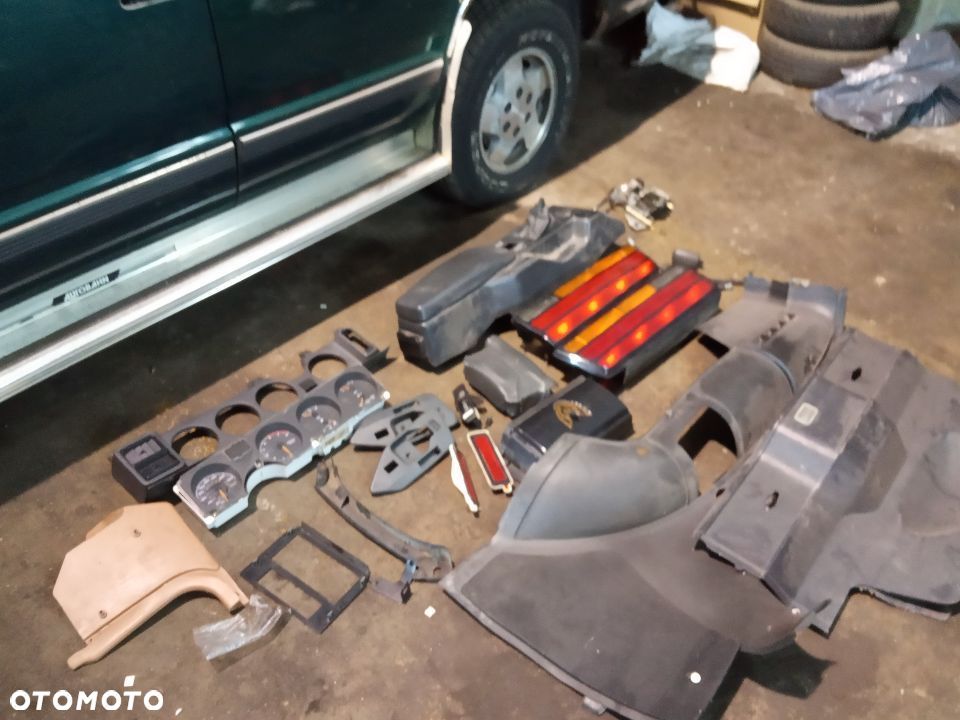 PONTIAC FIREBIRD 3 gen 3rd gen 1982–1992 lampa tyl tylna prawa f-body trans am 2.5 2.8 3.1 v6 3.8 5.0 v8 5.7 rear lamp tail right 1983 1984 1985 1986 1987 1988 1989 1990 1991 - 4