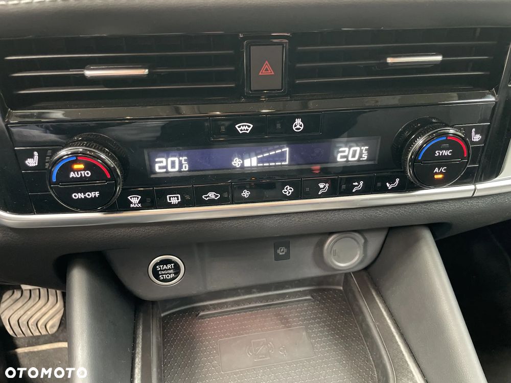 Nissan Qashqai 1.3 DIG-T MHEV N-Connecta Xtronic - 27