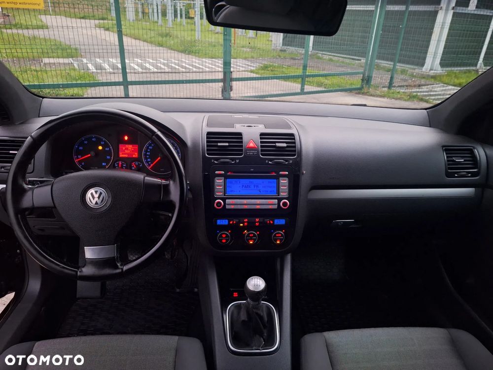 Volkswagen Golf - 9