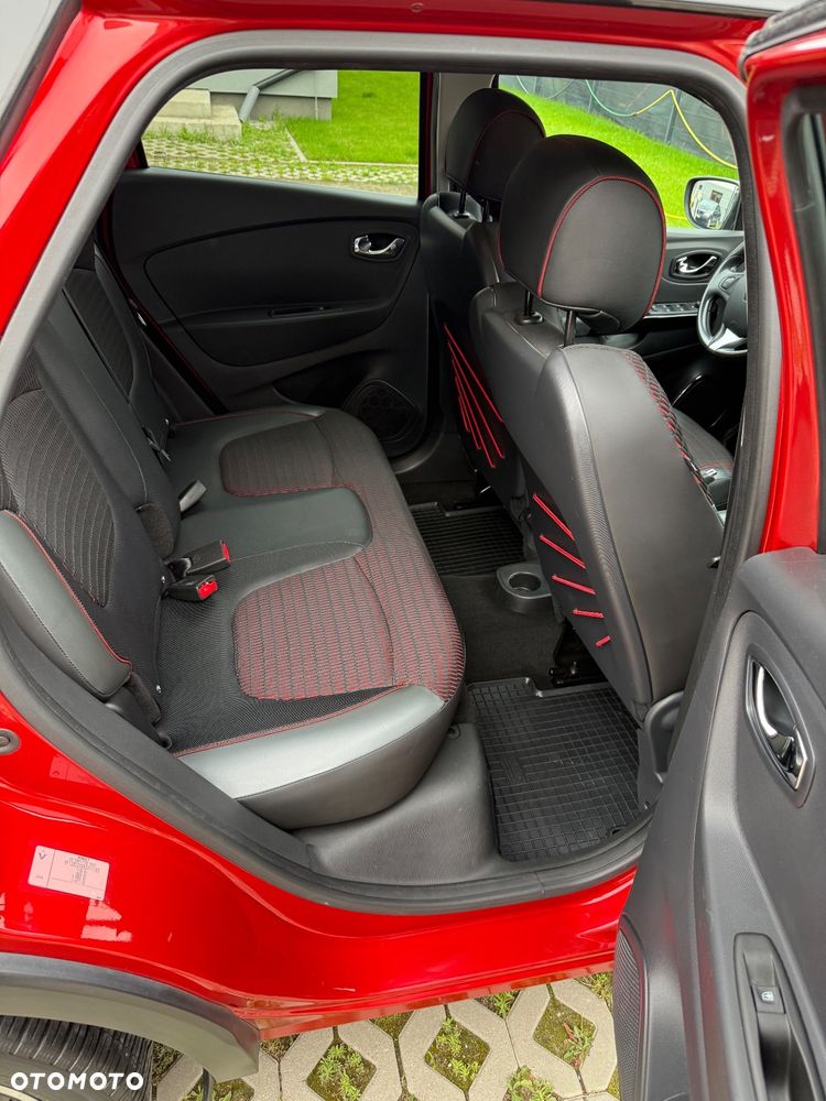 Renault Captur 1.2 TCe Helly Hansen EDC - 23