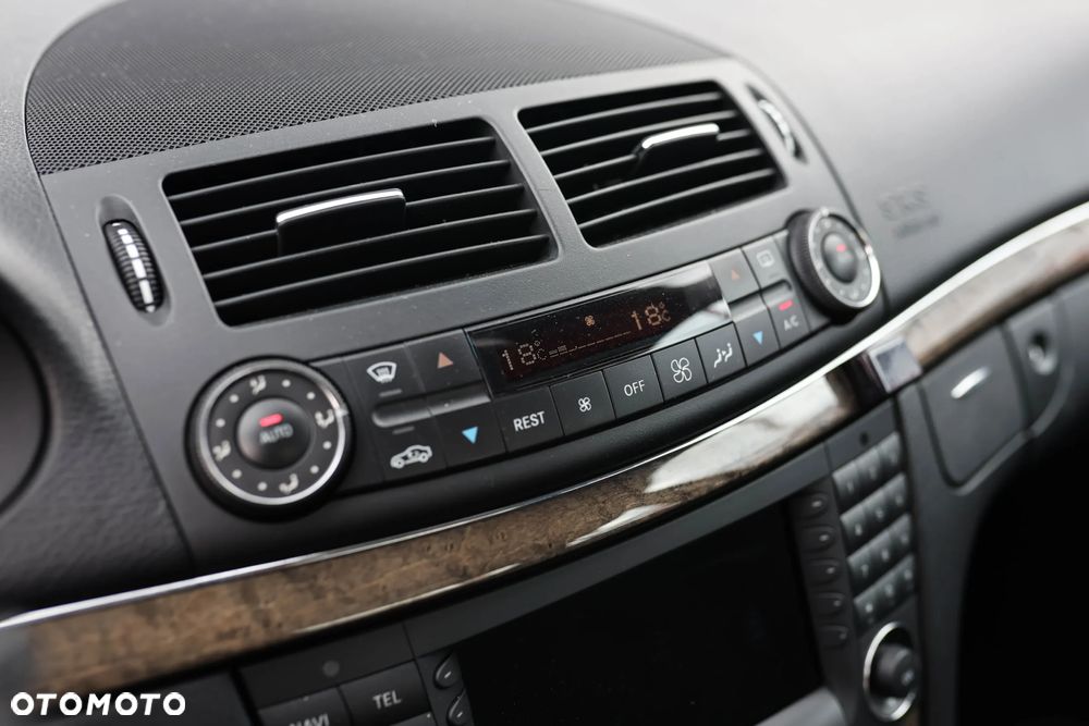 Mercedes-Benz Klasa E 350 4-Matic Avantgarde - 19