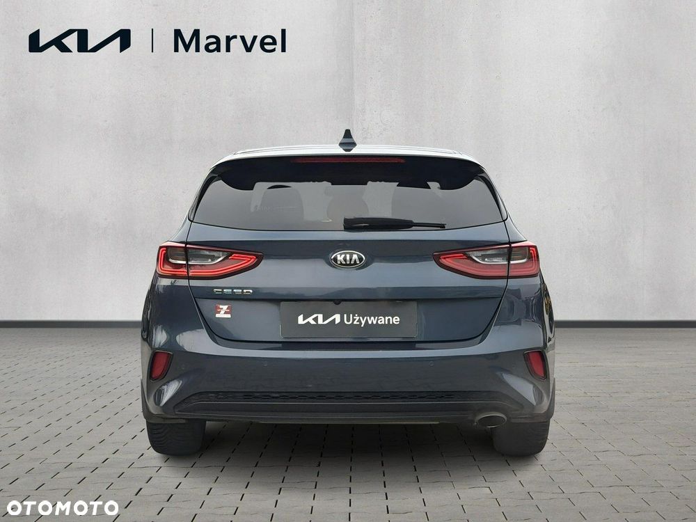Kia Ceed - 4