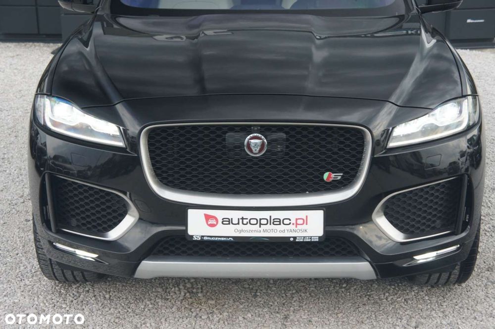 Jaguar F-Pace - 29