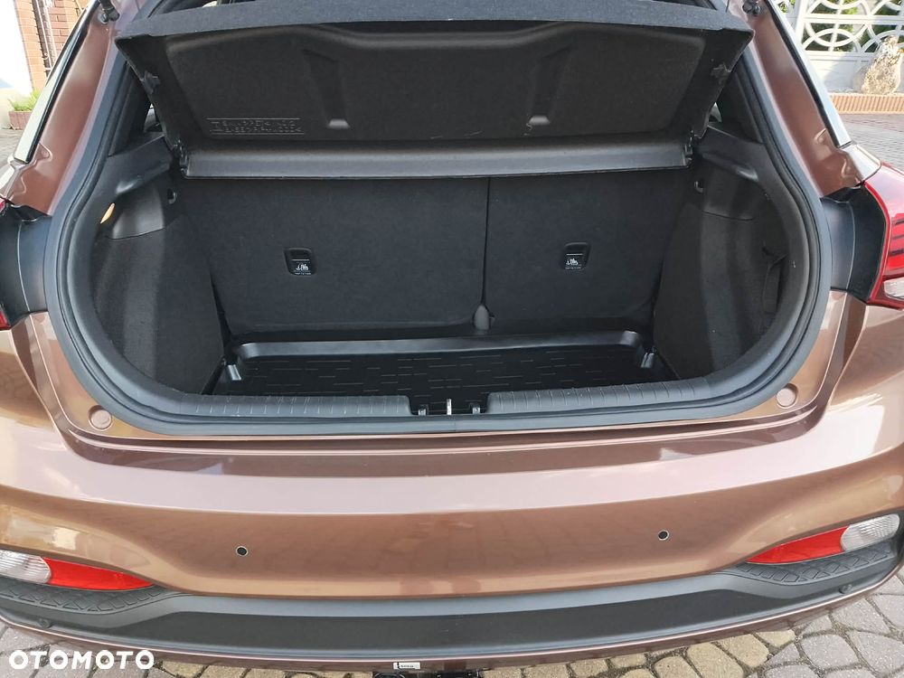 Hyundai i20 - 13