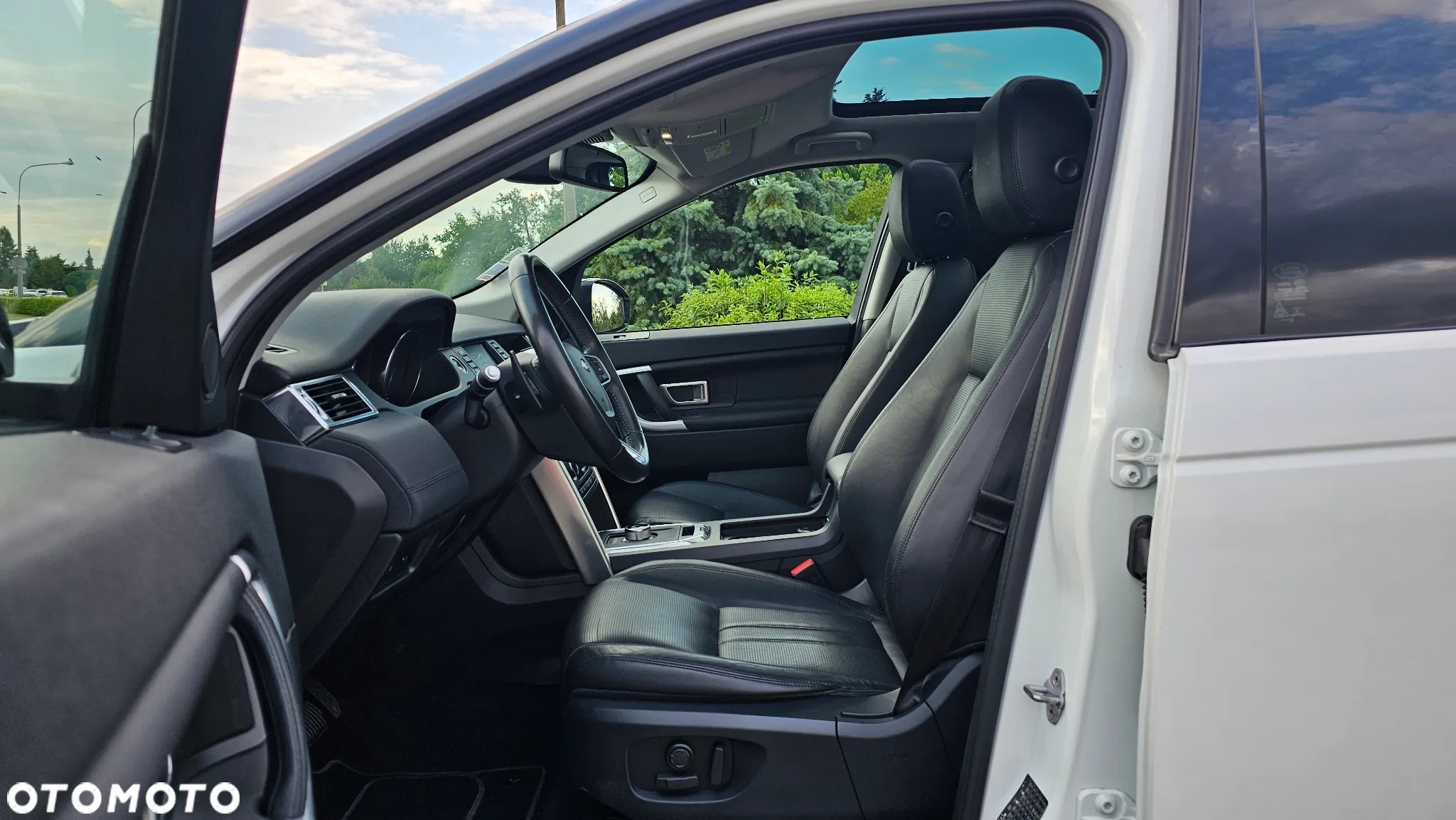 Land Rover Discovery Sport 2.0 TD4 HSE Luxury - 31
