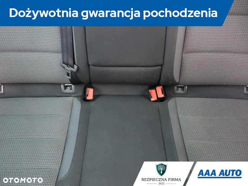 Volkswagen Golf - 11