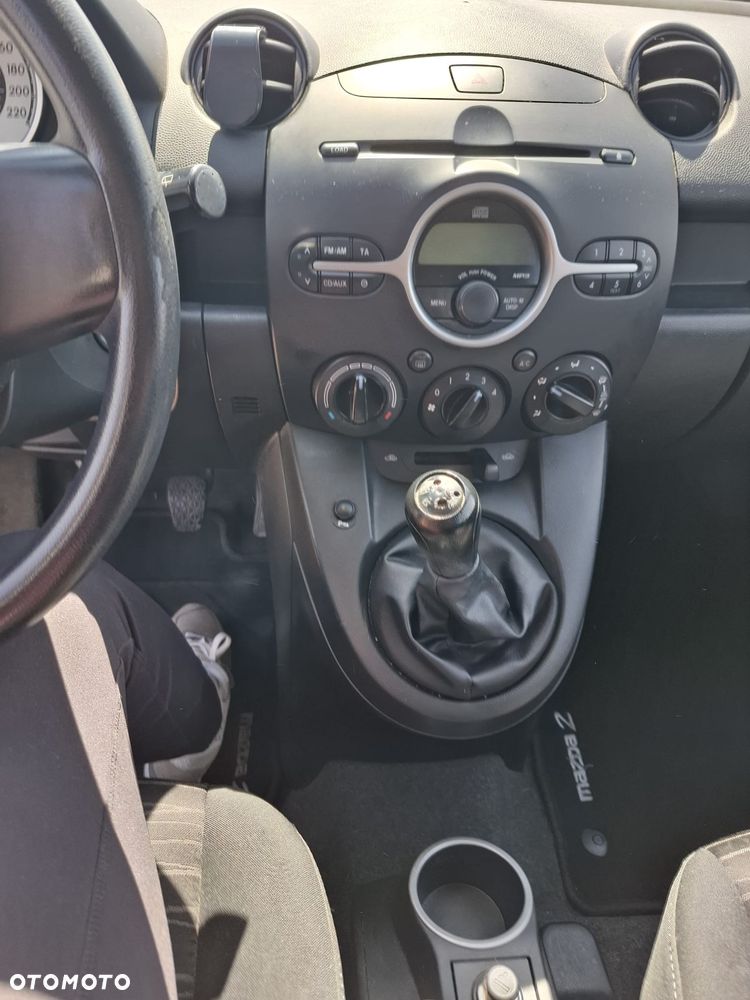 Mazda 2 - 11