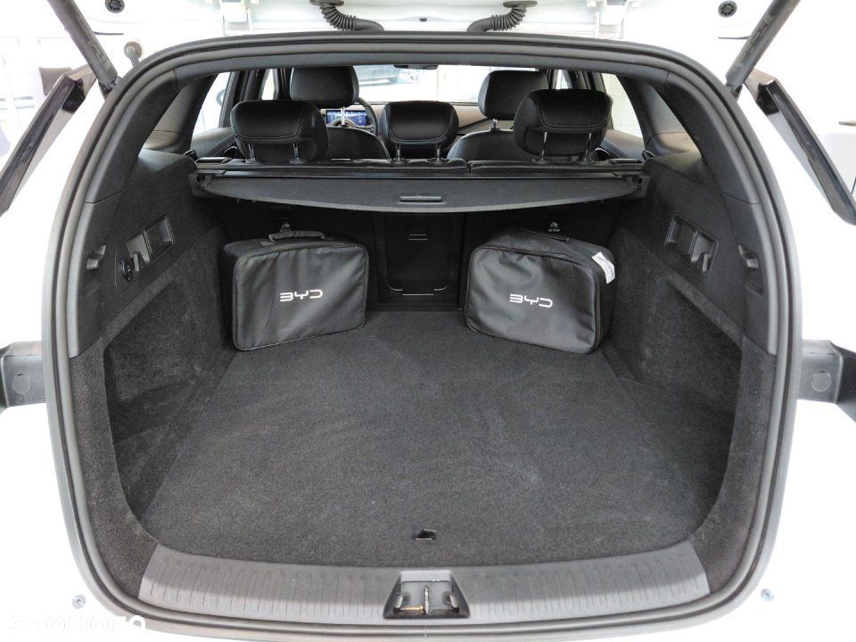 BYD Seal 6 - 12