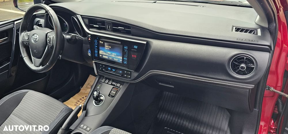 Toyota Auris - 14