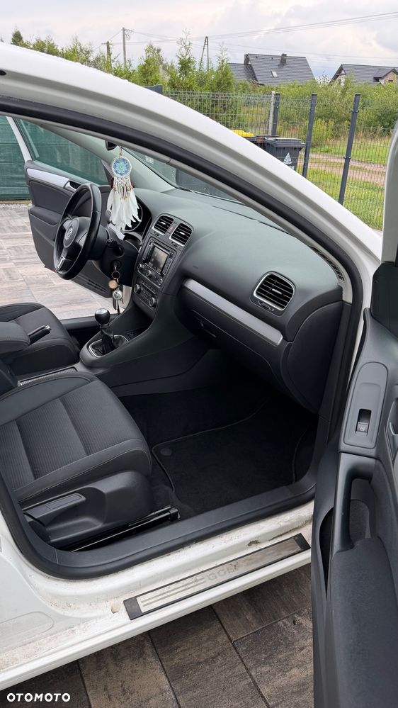 Volkswagen Golf 1.6 TDI DPF Highline - 21