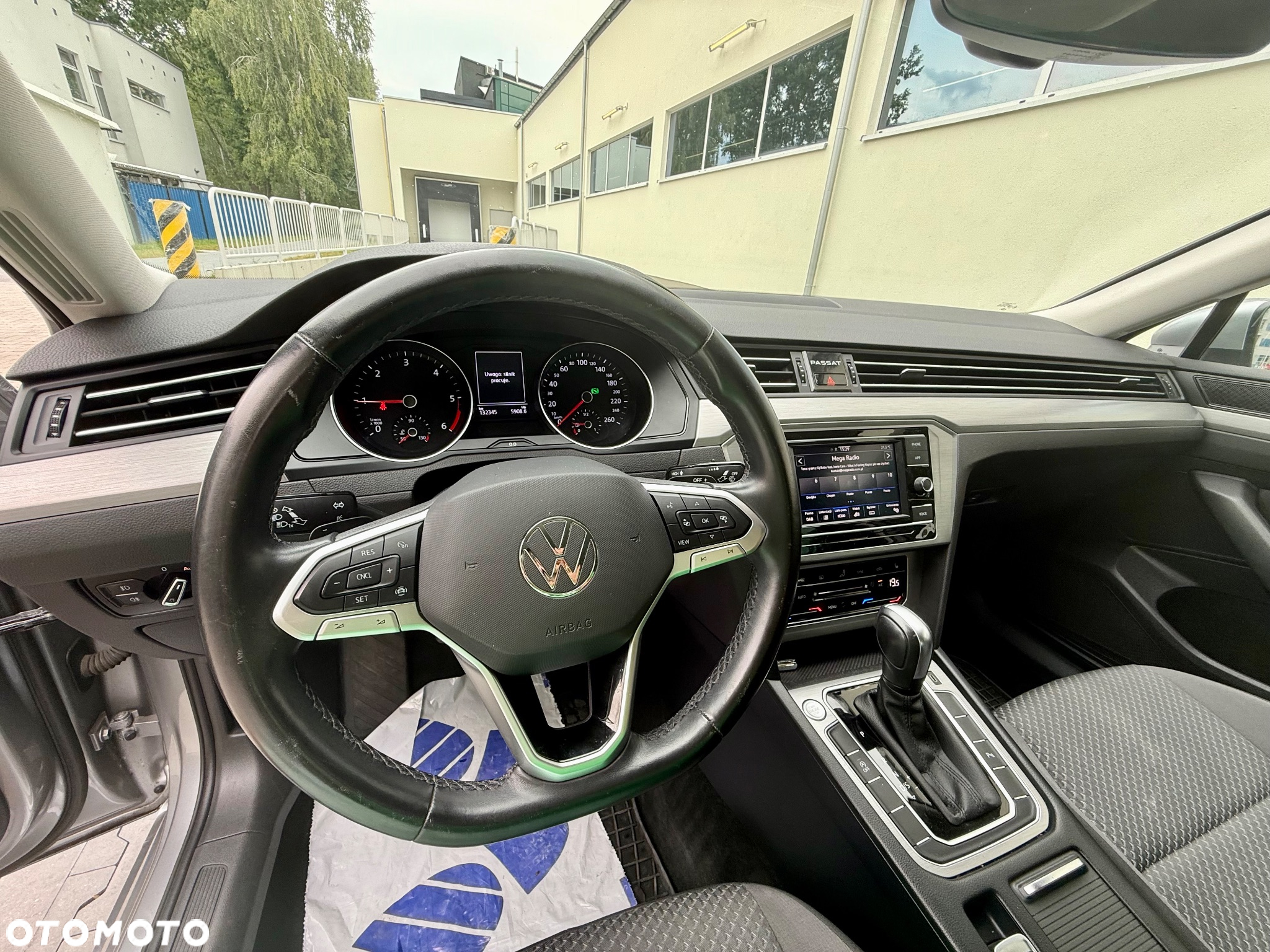 Volkswagen Passat 2.0 TDI EVO Business DSG - 23
