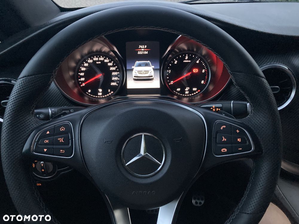 Mercedes-Benz Klasa V 300 d extralang 4Matic 9G-TRONIC - 28