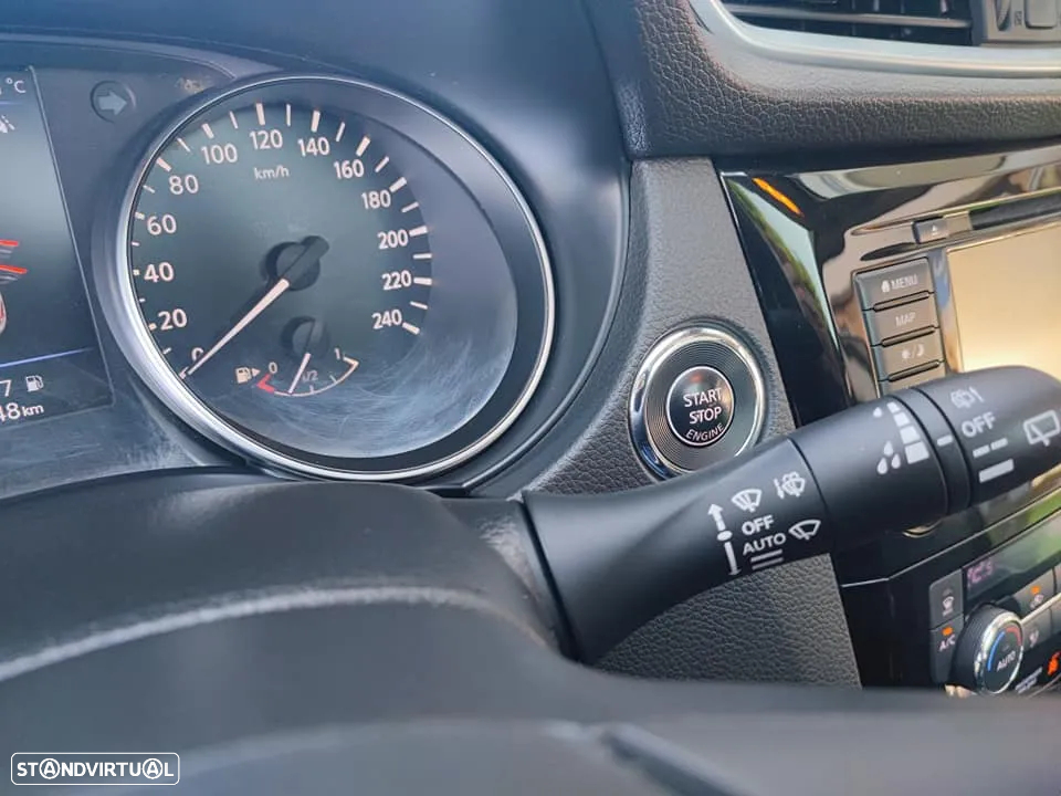Nissan Qashqai 1.5 dCi N-Connecta J18+Led - 15