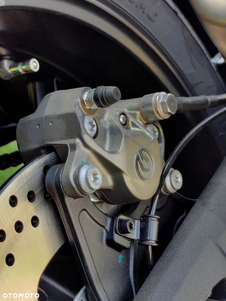 QJMOTOR SRK 800RR - 9