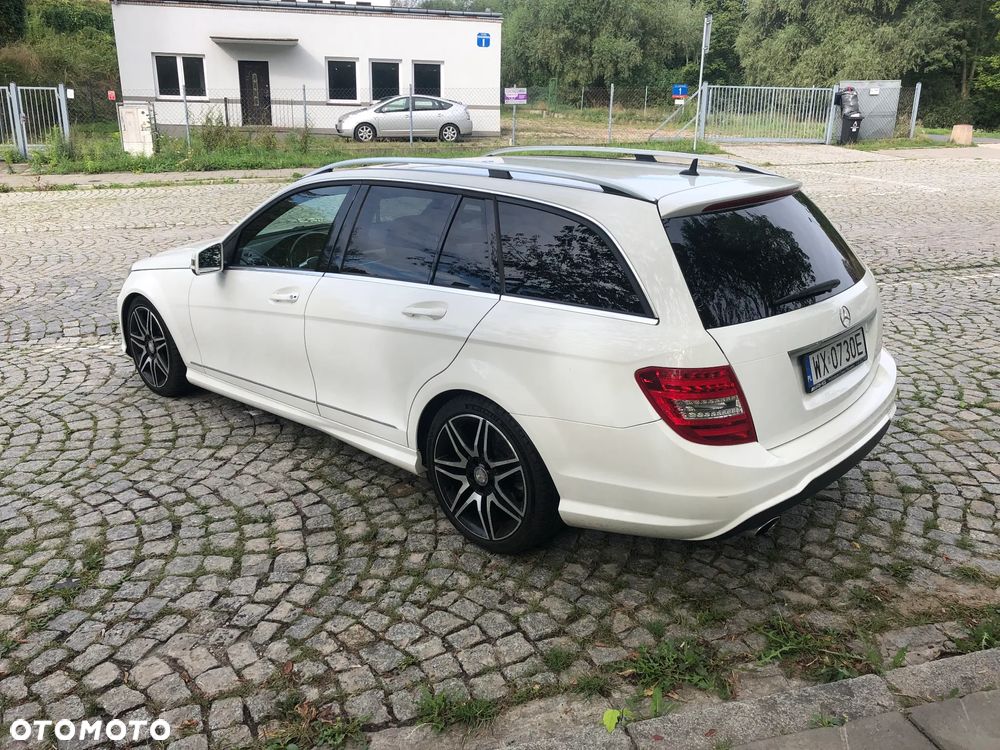 Mercedes-Benz Klasa C 250 (BlueTEC) d 4Matic T 7G-TRONIC AMG Line - 3