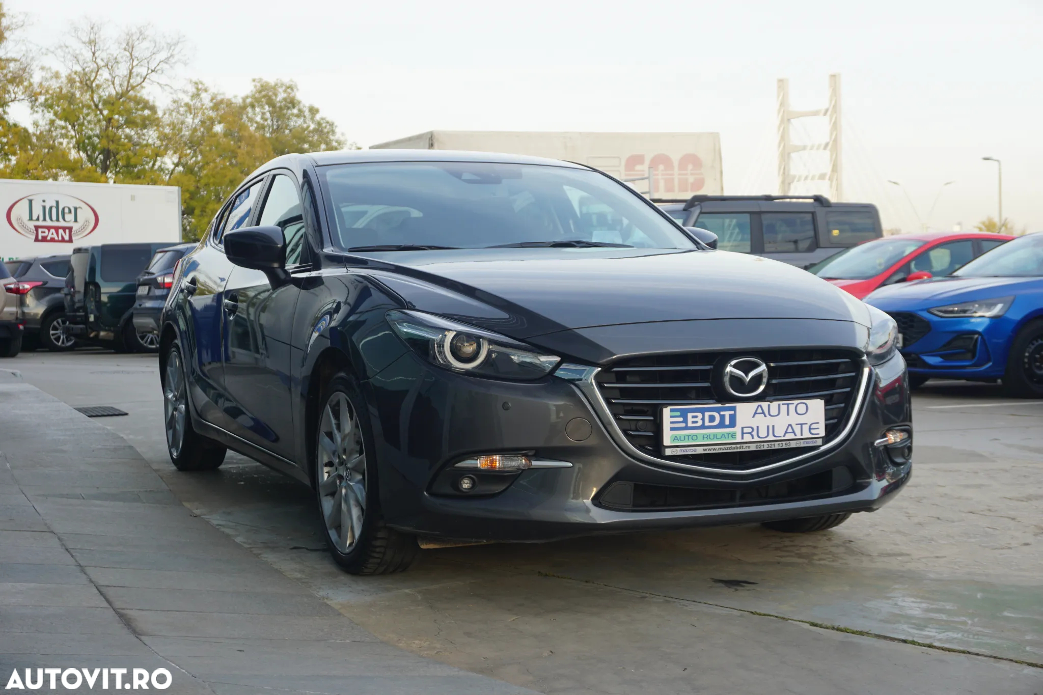 Mazda 3 - 3